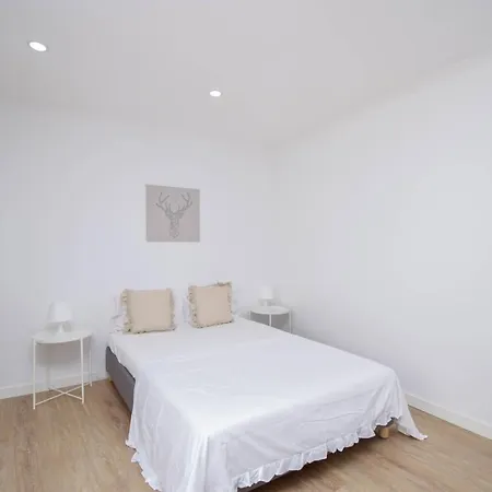 Apartament Laranjal 7 *